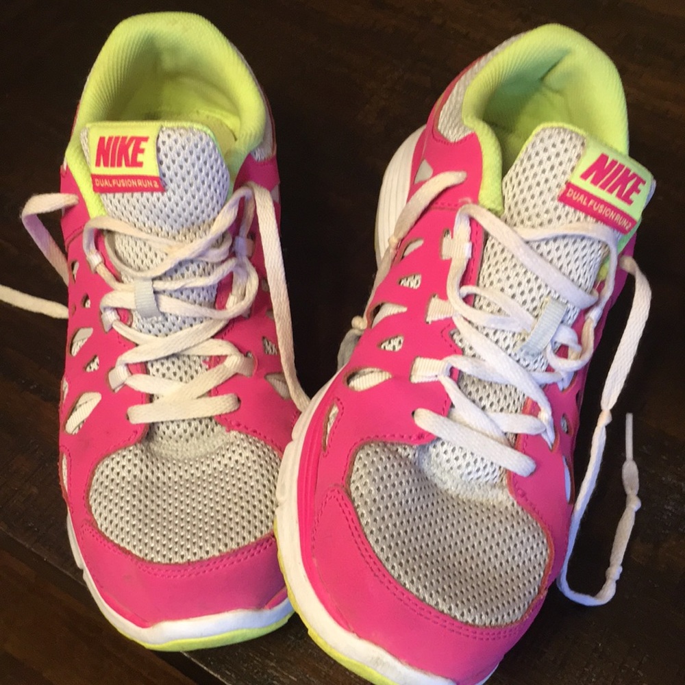 Nike’s Will fit size 8.5 although size is US 7Y.